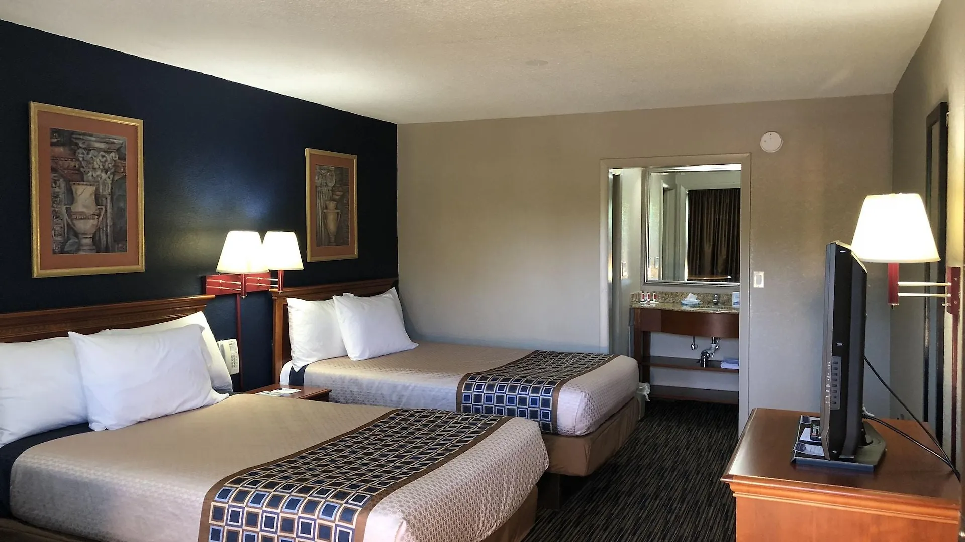 Hotel Travelodge By Wyndham Williamsburg Colonial Area