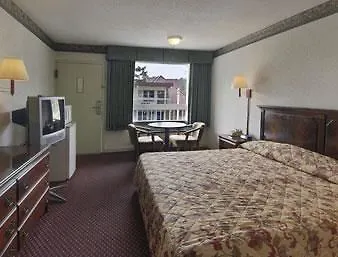 Hotel Travelodge By Wyndham Williamsburg Colonial Area